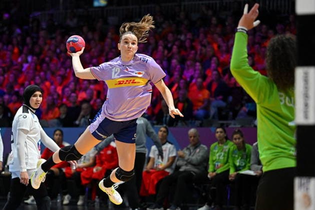 2025.12.04 Rotterdam pilka reczna kobiet Mistrzostwa Swiata Holandia - Tunezja N z Bo Van Wetering Foto Lukasz Laskowski PressFocus 2025.12.04 Rotterdam IHF WomenÕs Handball World Championship, WM, Weltmeisterschaft Netherlands vs Tunisia Bo Van Wetering Credit: Lukasz Laskowski PressFocus NEWSPIX.PL --- newspix.pl 