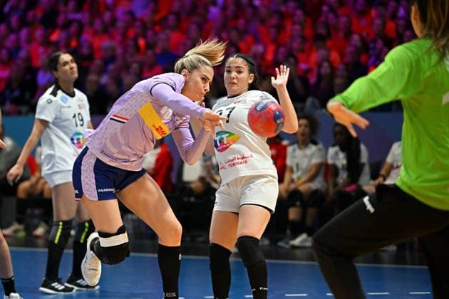2025.12.04 Rotterdam pilka reczna kobiet Mistrzostwa Swiata Holandia - Tunezja N z Estevana Polman Foto Lukasz Laskowski PressFocus 2025.12.04 Rotterdam IHF WomenÕs Handball World Championship, WM, Weltmeisterschaft Netherlands vs Tunisia Estevana Polman Credit: Lukasz Laskowski PressFocus NEWSPIX.PL --- newspix.pl 