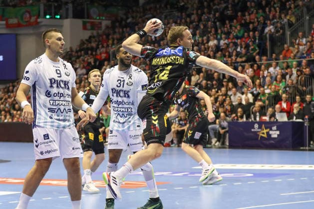 04 12 2025, xgox, Handball EHF Champions League SC Magdeburg Pick Szeged v l Omar Ingi Magnusson Magdeburg, 14 throws goal, Torschuetze, scores goal, Treffer, scores the goal Magdeburg