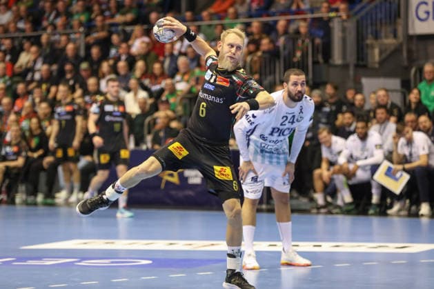 04 12 2025, xgox, Handball EHF Champions League SC Magdeburg Pick Szeged v l Matthias Musche Magdeburg, 6 at Siebenmeter Magdeburg