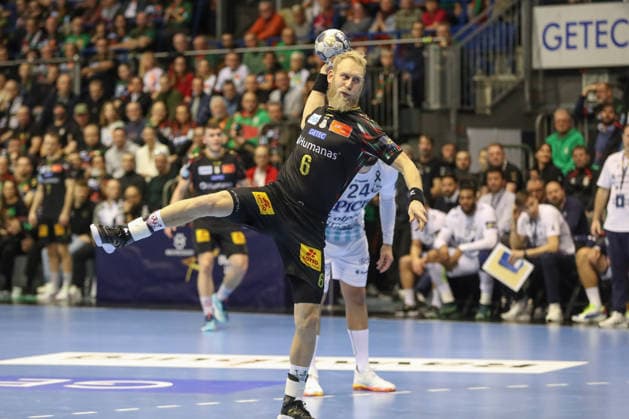 04 12 2025, xgox, Handball EHF Champions League SC Magdeburg Pick Szeged v l Matthias Musche Magdeburg, 6 at Siebenmeter Magdeburg