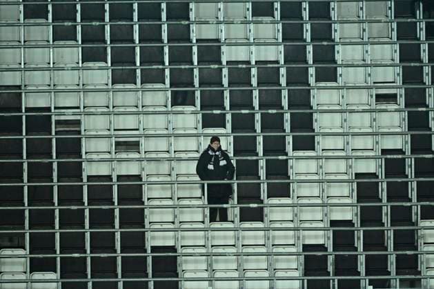 Sporting Charleroi v KV Mechelen - Belgian Croky Cup CHARLEROI, BELGIUM - DECEMBER 04 : A lonely Sporting Charleroi supporter in the stands during the Belgian Croky Cup round of 16 match between Sporting Charleroi and KV Mechelen on December 4, 2025 in Charleroi, Belgium, 04 12 2025 Charleroi Belgium  Copyright: xNicoxVereeckenx