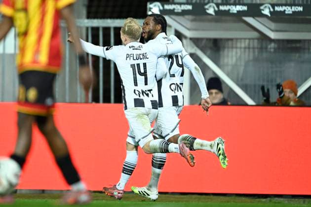 Sporting Charleroi v KV Mechelen - Belgian Croky Cup CHARLEROI, BELGIUM - DECEMBER 04 : Nzita Mardochee defender of Sporting Charleroi celebrates scoring a goal with teammate Pflucke Patrick midfielder of Sporting Charleroi during the Belgian Croky Cup round of 16 match between Sporting Charleroi and KV Mechelen on December 4, 2025 in Charleroi, Belgium, 04 12 2025 Charleroi Belgium  Copyright: xNicoxVereeckenx