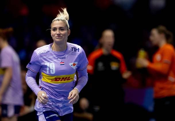 ROTTERDAM - Estavana Polman of the Netherlands during the group match between the Netherlands and Tunisia in the main round of the World Handball Championship in Ahoy Rotterdam. ANP IRIS VAN DEN BROEK xVIxANPxSportx xxANPxIVx 543896061 originalFilename: 543896061.jpg