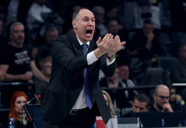 Partizan v Bayern, Euroleague basketball, season 2025 2026, round 14 Belgrade, Serbia. 4th Dec, 2025. Head Coach of Partizan, Mirko Ocokoljic during Euroleague basketball match between Partizan and Bayern Munich on December 4. 2025. in Belgrade, Serbia. Belgrade Serbia Copyright: xPedjaxMilosavljevic STARSPORTx