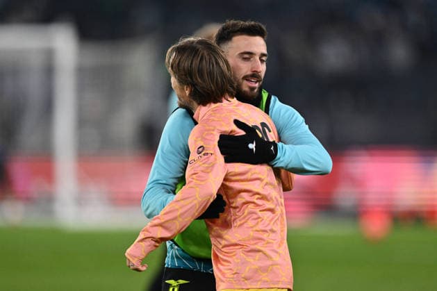 CALCIO - Coppa Italia - SS Lazio vs AC Milan Luka Modric of A.C. Milan and Mario Gila of S.S. Lazio warm up prior the match of the round of 16 of the Coppa Italia Frecciarossa between S.S. Lazio and A.C. Milan at the Olympic Stadium on December 4, 2025 in Rome, Italy. Rome Italy  Copyright: xIPAxSport ABACAx
