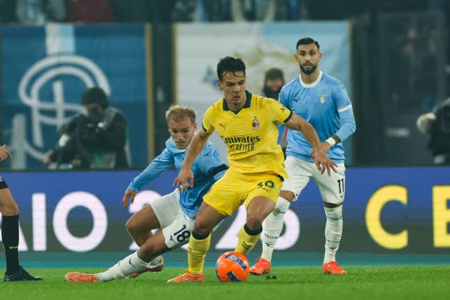 December 4, 2025, Rome, Lazio, Italy: Ardon Jashari of Milan and Gustav Isaksen of Lazio during Coppa Italia soccer match round of 16 between SS Lazio and AC Milan at Stadio Olimpico on October 26, 2025 in Rome , Italy. Rome Italy - ZUMAl131 20251204_zsp_l131_010 Copyright: xCiroxDexLucax