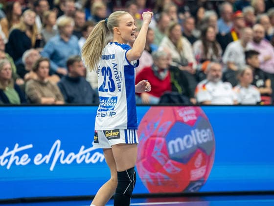 Dana Gudmunsdottir Iceland, 23 clenches her cheering fist, Spain vs Iceland, Handball, World Championship, Women, Season 2025 2026, 04 12 2025, Spain vs Iceland, Handball, World Championship, Women, Season 2025 2026, 04 12 2025 Dortmund Copyright: xEibner-Pressefoto MichaelxSchmidx EP_MST