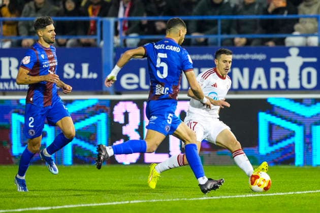 December 4, 2025, Extremadura, Extremadura, SPAIN: Alfon Gonzalez of Sevilla FC in action during the Copa del Rey, second round, football match played between CD Extremadura 1924 and Sevilla FC at Francisco de la Hera stadium on December 4, 2025, in Extremadura, Spain. Extremadura SPAIN - ZUMAa181 20251204_zaa_a181_099 Copyright: xJoaquinxCorcherox