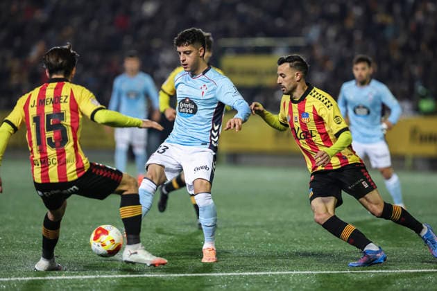 December 4, 2025, Barcelona, Barcelona, SPAIN: Hugo Alvarez of RC Celta de Vigo in action during the Spanish Cup, Copa del Rey, second round football match played between UE Sant Andreu and RC Celta at Narcis Sala stadium on December 04, 2025 in Barcelona, Spain. Barcelona SPAIN - ZUMAa181 20251204_zaa_a181_110 Copyright: xJavierxBorregox
