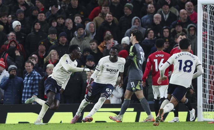 Manchester United, ManU v West Ham United, FA Premier League 04.12.25 Manchester United v West Ham United, FA Premier League Bradley Ormesher The Times Mohamadou Kanté of West Ham United scores and celebrates scoring his teams 1st goal  Copyright: xBradleyxOrmesherx NINTCHDBPICT001043273897