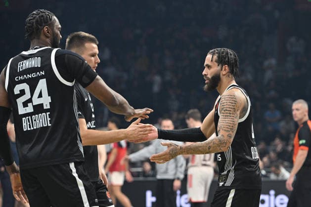 PARTIZAN vs BAYERN MUNCHEN BRUNO FERNANDO , ARIJAN LAKIC, DUANE WASHINGTON Dvejn Vasington basketball Partizan vs Bayern Munchen Euroleague, Beogradska arena, Belgrade 04.12.2025 Foto: BASKETBALL, EUROLEAGUE, PARTIZAN, BAYERN MUNCHEN Belgrade Belgrade arena Serbia Copyright: xMarkoxMetlas xMNxPressx