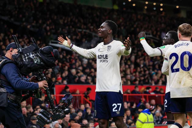 Manchester United, ManU v West Ham United Premier League 04 12 2025. Soungoutou Magassa (27) of West Ham United celebrates scoring to make it 1-1 during the Premier League match between Manchester United and West Ham United at Old Trafford, Manchester, England on 4 December 2025. Manchester Old Trafford Greater Manchester England Editorial use only DataCo restrictions apply See www.football-dataco.com , Copyright: xConorxMolloyx PSI-23335-0049