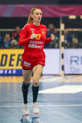 GER, Dortmund, 27th WommenÂs World Championship 2025, Main Round, Group II, 2 Round Round Montenegro MNE vs Germany GER 04 12 2025, Westfalenhalle, Dortmund, GER, Dortmund, 27th WommenÂs World Championship 2025, Main Round, Group II, 2 Round Round Montenegro MNE vs Germany GER , pictured Dijana TRIVIÄÜ MNE 13 , goal cheer cheer cheer cheer, nordphotoxGmbHx xMeuter nph00351