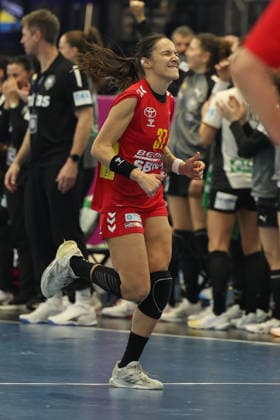 GER, Dortmund, 27th Wommens World Championship 2025, Main Round, Group II, 2 Round Round Montenegro MNE vs Germany GER 04 12 2025, Westfalenhalle, Dortmund, GER, Dortmund, 27th Wommens World Championship 2025, Main Round, Group II, 2 Round Round Montenegro MNE vs Germany GER , pictured Goal celebration cheering, Nina BULATOVIÄÜ MNE 37 , nordphotoxGmbHx xMeuter nph00351