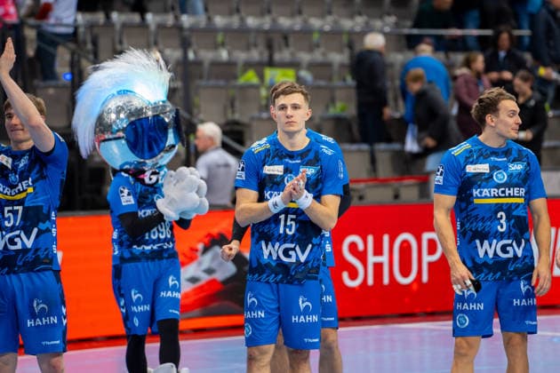 Handball I Men I Season 2025 2026 I Bundesliga I 11 Matchday I TVB Stuttgart HSG Wetzlar I 04 12 2025 Simone Mengon 15, TVB Stuttgart after the win Stuttgart Porsche Arena Baden Württemberg Germany Copyright: xLobeca MaxxPetershansx