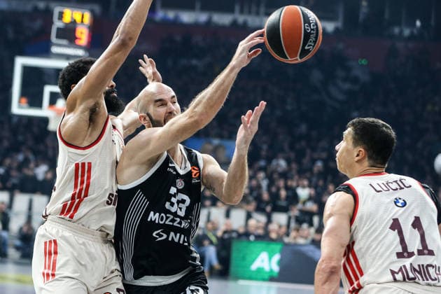 Partizan Mozzart Bet Belgrade v Bayern Munich - EuroLeague BELGRADE, SERBIA - DECEMBER 4: Nick Calathes of Partizan Mozzart Bet Belgrade in action during EuroLeague basketball match between between Partizan Mozzart Bet Belgrade and Bayern Munich at the Beogradska Arena in Belgrade, Serbia on December 4, 2025. Filip Stevanovic Anadolu Belgrade Serbia. Editorial use only. Please get in touch for any other usage.  Copyright: x2025xAnadoluxFilipxStevanovicx