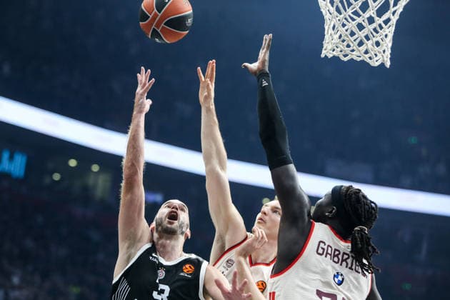 Partizan Mozzart Bet Belgrade v Bayern Munich - EuroLeague BELGRADE, SERBIA - DECEMBER 4: Nick Calathes of Partizan Mozzart Bet Belgrade in action during EuroLeague basketball match between between Partizan Mozzart Bet Belgrade and Bayern Munich at the Beogradska Arena in Belgrade, Serbia on December 4, 2025. Filip Stevanovic Anadolu Belgrade Serbia. Editorial use only. Please get in touch for any other usage.  Copyright: x2025xAnadoluxFilipxStevanovicx