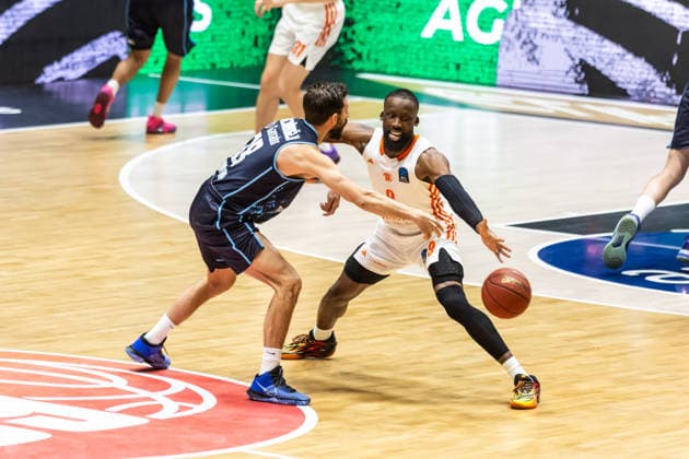 GER, BKT EuroCup, Season 2025 2026, Niners Chemnitz Turk Telekom Ankara 04 12 2025, Messe, Chemnitz, GER, BKT EuroCup, Season 2025 2026, Niners Chemnitz Turk Telekom Ankara Dogus Ozdemiroglu Turk Telekom Ankara 18 , John Edward Newman III Niners Chemnitz, 9 Photo Alexander Trienitz Chemnitz Messe Sachsen Germany