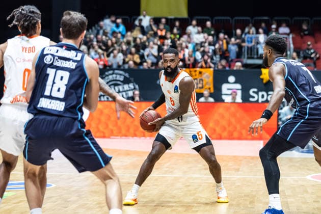 GER, BKT EuroCup, Season 2025 2026, Niners Chemnitz Turk Telekom Ankara 04 12 2025, Messe, Chemnitz, GER, BKT EuroCup, Season 2025 2026, Niners Chemnitz Turk Telekom Ankara Corey Davis Jr Niners Chemnitz, 5 Photo Alexander Trienitz Chemnitz Messe Sachsen Germany