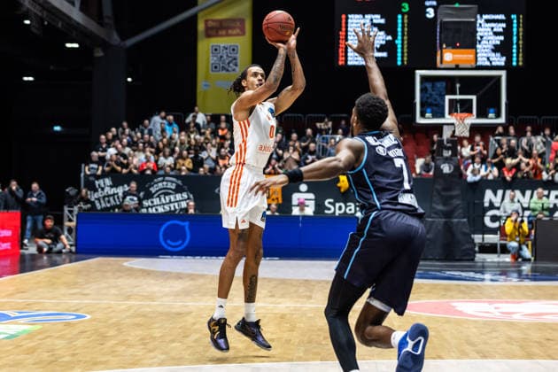 GER, BKT EuroCup, Season 2025 2026, Niners Chemnitz Turk Telekom Ankara 04 12 2025, Messe, Chemnitz, GER, BKT EuroCup, Season 2025 2026, Niners Chemnitz Turk Telekom Ankara Kevin Yebo Niners Chemnitz, 0 Photo Alexander Trienitz Chemnitz Messe Sachsen Germany
