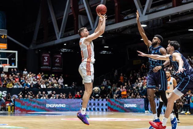 GER, BKT EuroCup, Season 2025 2026, Niners Chemnitz Turk Telekom Ankara 04 12 2025, Messe, Chemnitz, GER, BKT EuroCup, Season 2025 2026, Niners Chemnitz Turk Telekom Ankara Robert Eugene Beran Jr Niners Chemnitz, 31 Photo Alexander Trienitz Chemnitz Messe Sachsen Germany