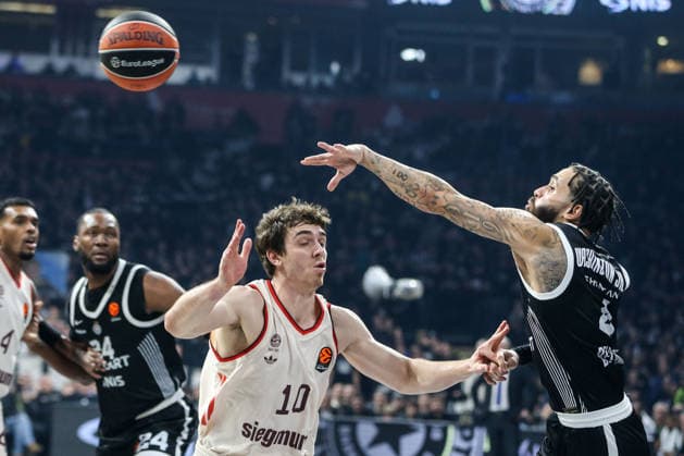 Partizan Mozzart Bet Belgrade v Bayern Munich - EuroLeague BELGRADE, SERBIA - DECEMBER 4: Duane Washington (4) of Partizan Mozzart Bet Belgrade compete during EuroLeague basketball match between between Partizan Mozzart Bet Belgrade and Bayern Munich at the Beogradska Arena in Belgrade, Serbia on December 4, 2025. Filip Stevanovic Anadolu Belgrade Serbia. Editorial use only. Please get in touch for any other usage.  Copyright: x2025xAnadoluxFilipxStevanovicx