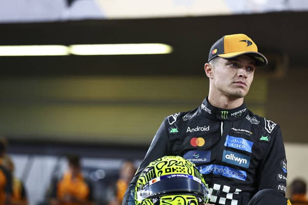 ABU DHABI, UNITED ARAB EMIRATES - DECEMBER 4: Lando Norris of Great Britain and McLaren F1 Team looks on during previews ahead of the F1 Grand Prix of Abu Dhabi at Yas Marina Circuit on December 4, 2025 in Abu Dhabi, United Arab Emirates. (Photo by Paddocker)  Copyright: xQIANxJUNxMotorsportxMedia Paddocx Sportspressphoto_SPR70165