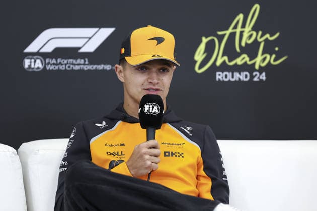 ABU DHABI, UNITED ARAB EMIRATES - DECEMBER 4: Lando Norris of Great Britain and McLaren F1 Team attends the press conferenceduring previews ahead of the F1 Grand Prix of Abu Dhabi at Yas Marina Circuit on December 4, 2025 in Abu Dhabi, United Arab Emirates. (Photo by Paddocker)  Copyright: xQIANxJUNxMotorsportxMedia Paddocx Sportspressphoto_SPR70192