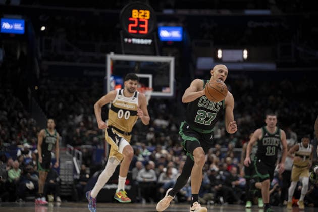 Boston Celtics v Washington Wizards - NBA, Basketball Herren, USA WASHINGTON DC, UNITED STATES - NOVEMBER 4 : Tristan Vukcevic (00) of Washington Wizards in action against Jordan Walsh (27) of Boston Celtics during the NBA basketball game between Boston Celtics and Washington Wizards at the Capital One Arena in Washington DC, United States on December 04, 2025. Celal Gunes Anadolu Washington United States. Editorial use only. Please get in touch for any other usage.  Copyright: x2025xAnadoluxCelalxGunesx