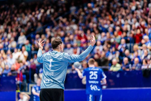 Constantin Moestl TBV Lemgo Lippe, 01 jubelt freut sich GER, TBV Lemgo Lippe vs SG Flensburg Handewitt, Handball, 1 Bundesliga, 15 Matchday, Season 2025 2026, 04 12 2025 GER, TBV Lemgo Lippe vs SG Flensburg Handewitt, Handball, 1 Bundesliga, 15 Matchday, Season 2025 2026, 04 12 2025 Lemgo Copyright: xEibner-Pressefoto JanxRollingerx EP_JSK