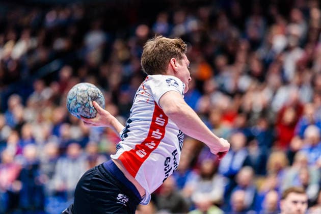 Domen Novak SG Flensburg Handewitt, 63 in goal throw GER, TBV Lemgo Lippe vs SG Flensburg Handewitt, Handball, 1 Bundesliga, 15 Matchday, Season 2025 2026, 04 12 2025 GER, TBV Lemgo Lippe vs SG Flensburg Handewitt, Handball, 1 Bundesliga, 15 Matchday, Season 2025 2026, 04 12 2025 Lemgo Copyright: xEibner-Pressefoto JanxRollingerx EP_JSK