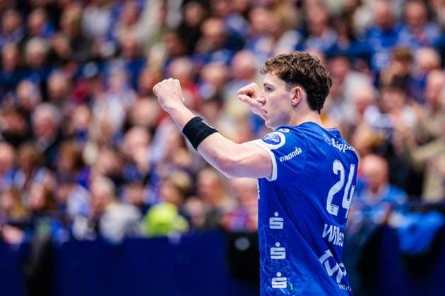 Joel Willecke TBV Lemgo Lippe, 24 cheers GER, TBV Lemgo Lippe vs SG Flensburg Handewitt, Handball, 1 Bundesliga, 15 Matchday, Season 2025 2026, 04 12 2025 GER, TBV Lemgo Lippe vs SG Flensburg Handewitt, Handball, 1 Bundesliga, 15 Matchday, Season 2025 2026, 04 12 2025 Lemgo Copyright: xEibner-Pressefoto JanxRollingerx EP_JSK
