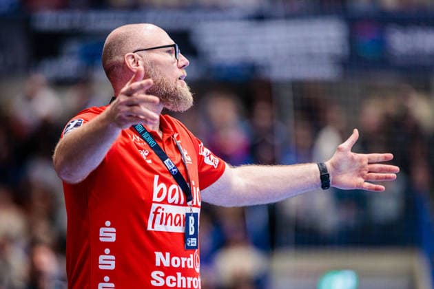 Ales Pajovic SG Flensburg Handewitt, Coach gestures GER, TBV Lemgo Lippe vs SG Flensburg Handewitt, Handball, 1 Bundesliga, Matchday 15, Season 2025 2026, 04 12 2025 GER, TBV Lemgo Lippe vs SG Flensburg Handewitt, Handball, 1 Bundesliga, Matchday 15, Season 2025 2026, 04 12 2025 Lemgo Copyright: xEibner-Pressefoto JanxRollingerx EP_JSK