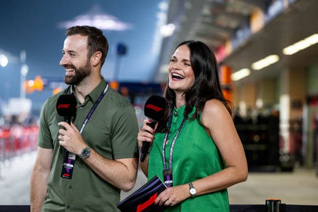 James Hinchcliffe F1TV Expert , Laura Winter F1 TV Presenter , UAE, Formula 1 World Championship, Abu Dhabi Grand Prix, Yas Marina Circuit, Media Day, 04 12 2025 UAE, Formula 1 World Championship, Abu Dhabi Grand Prix, Yas Marina Circuit, Media Day, 04 12 2025 Yas Marina Island Copyright: xEibner-Pressefoto Memmlerx EP_MMR