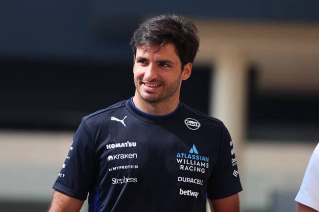 F1 - ABU DHABI GRAND PRIX 2025 SAINZ Carlos (spa), Williams Racing FW47, portrait during the 2025 Formula 1 Abu Dhabi Grand Prix, 24th round of the 2025 FIA Formula One World Championship, WM, Weltmeisterschaft from December 05 to 07, 2025 on the Yas Marina Circuit, in Abu Dhabi, United Arab Emirates - Abu DhabiUnited Arab Emirates  Copyright: xDPPIx