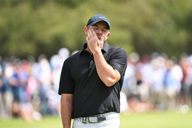 GOLF AUSTRALIAN OPEN, Northern Ireland s Rory McIlroy reacts after playing a shot on the 13th hole in round two of the Australian Open Golf tournament at the Royal Melbourne Golf Club in Melbourne, Friday, December 5, 2025. ( NO ARCHIVING, EDITORIAL USE ONLY MELBOURNE VICTORIA AUSTRALIA  Copyright: xJAMESxROSSx 20251205169962675859