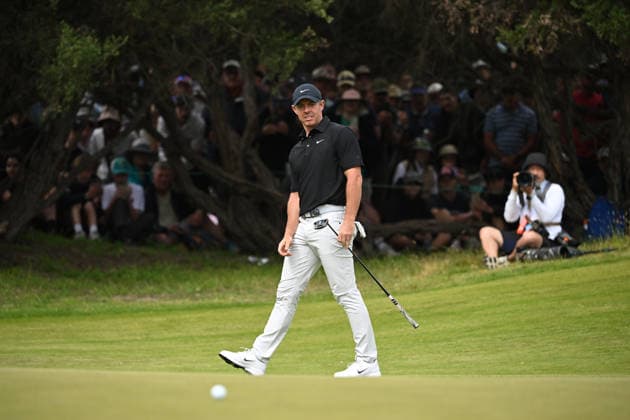 GOLF AUSTRALIAN OPEN, Northern Ireland s Rory McIlroy looks on after putting on the 16th hold in round two of the Australian Open Golf tournament at the Royal Melbourne Golf Club in Melbourne, Friday, December 5, 2025. ( NO ARCHIVING, EDITORIAL USE ONLY MELBOURNE VICTORIA AUSTRALIA  Copyright: xJAMESxROSSx 20251205195809507270