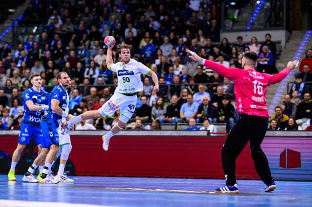 TVB Stuttgart HSG Wetzlar Handball 1 Bundesliga, Men, Season 2025 2026, TVB Stuttgart HSG Wetzlar, Porsche Arena Wetzlars Lion Zacharias in action Stuttgart Porsche Arena Baden Württemberg Germany