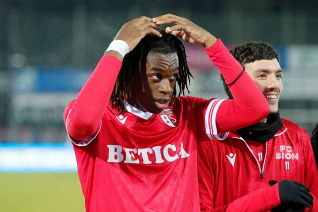 Cup 1 8 Final FC Aarau FC Sion Final cheer Winsley Boteli FC Sion 04 12 2025 Stadion Bruegglifeld Aarau, SWITZERLAND, Season 2025 2026 Mens football Swiss Cup 1 8 Final FC Aarau FC Sion Final cheer Winsley Boteli FC Sion