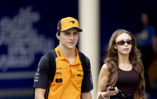 ABU DHABI - Oscar Piastri (McLaren) before the first free practice session at the Yas Marina Circuit in the lead-up to the Abu Dhabi Grand Prix. ANP SANDER KONING xVIxANPxSportx xxANPxIVx 543933749 originalFilename: 543933749.jpg