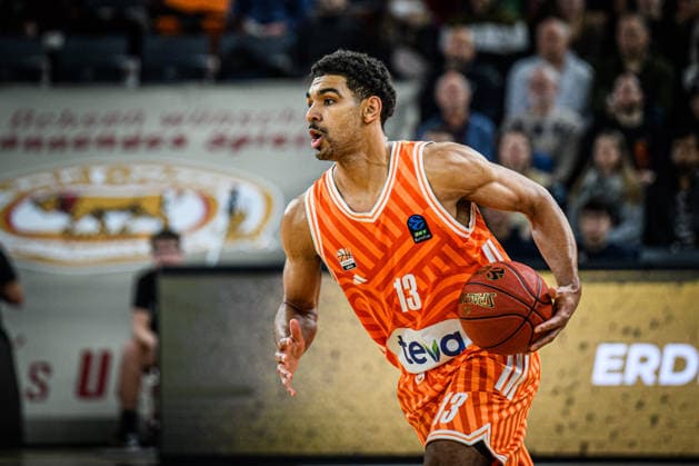 Mark Smith ratiopharm ulm controls the Ball during the Basketball Eurocup match between ratiopharm ulm and Dolomiti Energia Trento at ratiopharm Arena on December 4, 2025 in Neu Ulm, Germany Photo by Harry Langer DeFodi Images