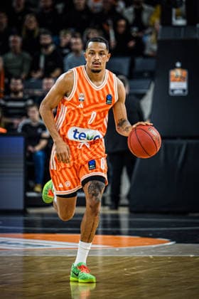 Nelson Weidemann ratiopharm ulm controls the Ball during the Basketball Eurocup match between ratiopharm ulm and Dolomiti Energia Trento at ratiopharm Arena on December 4, 2025 in Neu Ulm, Germany Photo by Harry Langer DeFodi Images