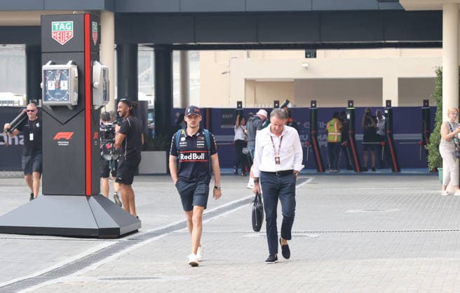 Formula 1 Etihad Airways Abu Dhabi Grand Prix 2025 05 12 2025, Yas Marina Circuit, Abu Dhabi, Formula 1 Etihad Airways Abu Dhabi Grand Prix 2025 , pictured Max Verstappen NLD , Oracle Red Bull Racing nordphotoxGmbHx xBratic nph00250