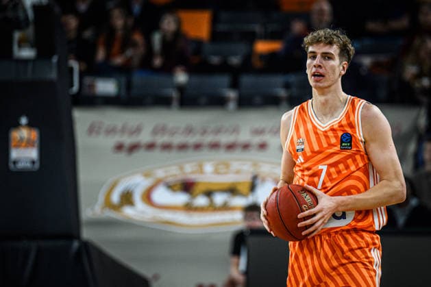 Tobias Jensen ratiopharm ulm controls the Ball during the Basketball Eurocup match between ratiopharm ulm and Dolomiti Energia Trento at ratiopharm Arena on December 4, 2025 in Neu Ulm, Germany Photo by Harry Langer DeFodi Images