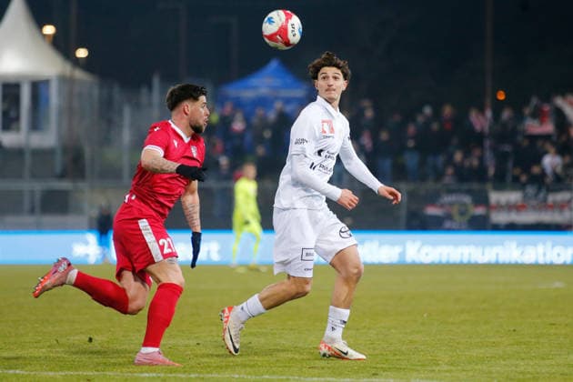 Cup 1 8 Final FC Aarau FC Sion Liam Chipperfield vs Leon Frokaj 04 12 2025 Stadion Bruegglifeld Aarau, SWITZERLAND, Season 2025 2026 Men Football Swiss Cup 1 8 Final FC Aarau FC Sion Liam Chipperfield li,FC Sion vs Leon Frokaj FC Aarau