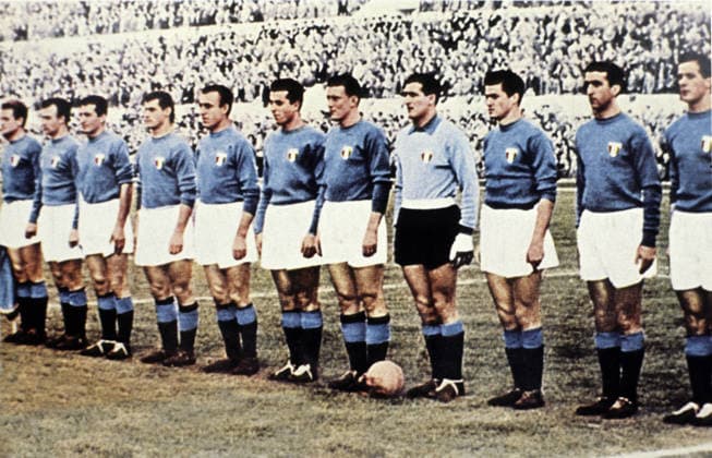 1958 archivio Storico Image Italia Giampiero Boniperti-Sergio Cervato-Ardico Magnini-Giuseppe Virgili-Giuseppe Chiappella-Gino Pivatelli-Armando Segato-Giovanni Viola-Amleto Frignani-Francesco Rosetta-Antonio Montico foto Aic Image Sport 