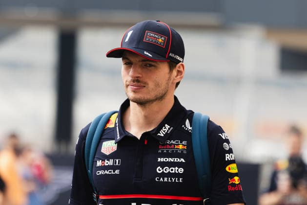 December 5, 2025, Abu Dhabi, Abu Dhabi, United Arab Emirates: 1 MAX VERSTAPPEN (NLD, Red Bull Racing F1 Team) arriving at the paddock during Free Practice Day (Friday) at the Formula 1 Etihad Airways Abu Dhabi Prix 2025 at the Yas Marina Circuit in Abu Dhabi, United Arab Emirates Abu Dhabi United Arab Emirates - ZUMAr193 20251205_zsp_r193_011 Copyright: xSaraxRuffonix