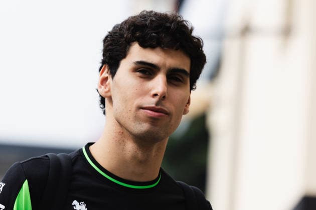 December 5, 2025, Abu Dhabi, Abu Dhabi, United Arab Emirates: 5 GABRIEL BORTOLETO (BRA, Stake F1 Team) arriving at the paddock during Free Practice Day (Friday) at the Formula 1 Etihad Airways Abu Dhabi Prix 2025 at the Yas Marina Circuit in Abu Dhabi, United Arab Emirates Abu Dhabi United Arab Emirates - ZUMAr193 20251205_zsp_r193_020 Copyright: xSaraxRuffonix