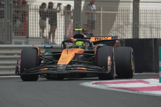 05 12 2025, Yas Marina Circuit, Abu Dhabi, Formula 1 Etihad Airways Abu Dhabi Grand Prix 2025 , in the picture Lando Norris GBR , McLaren F1 Team Photo by Hasan Bratic DeFodi Images